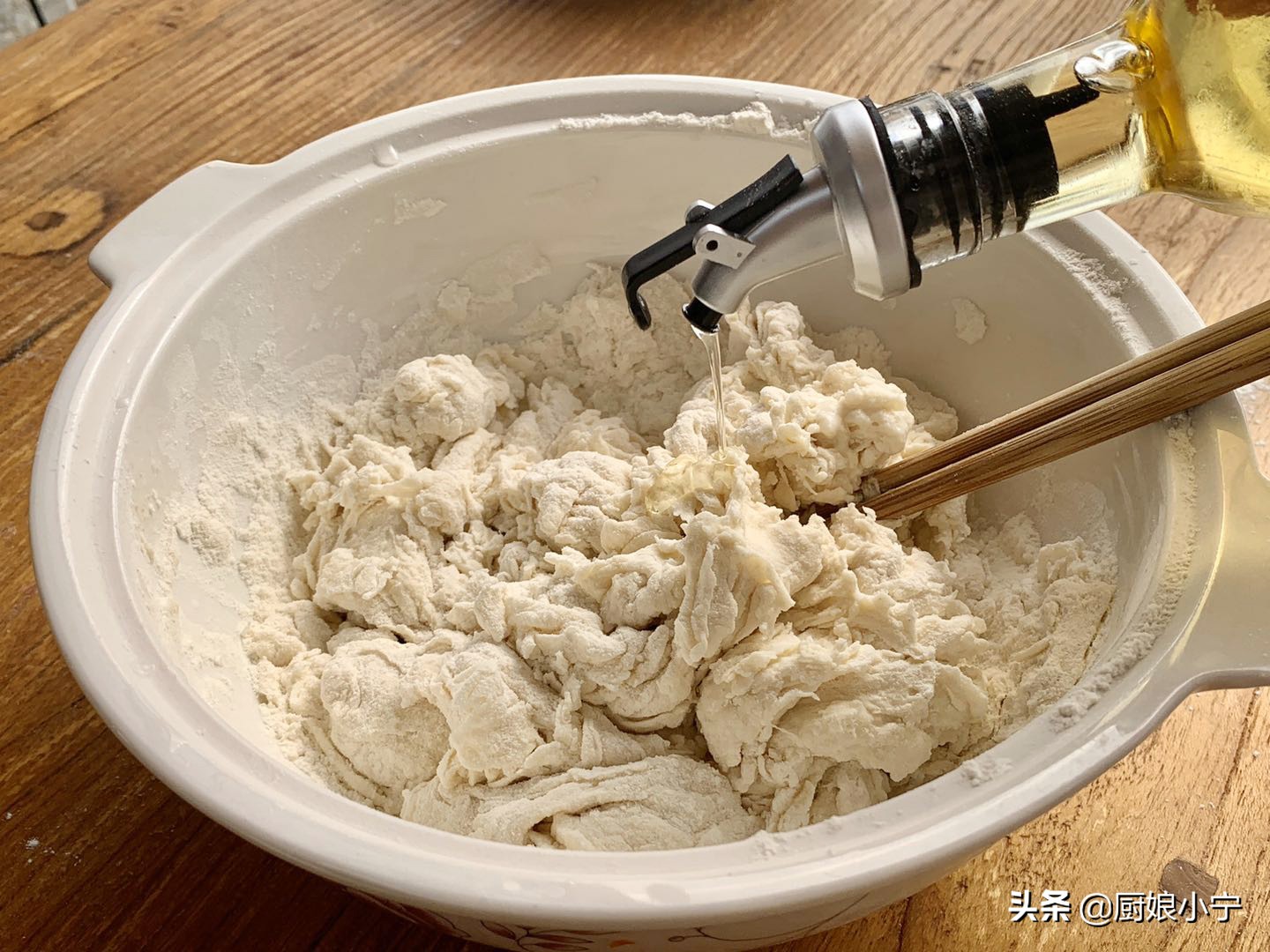 油条正宗做法和配方不加蛋,油条不要小苏打粉家常做法