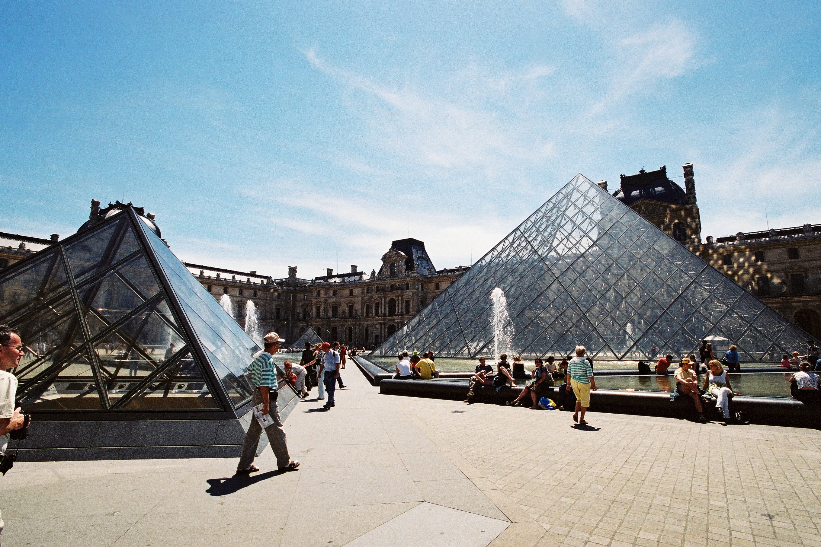走进世界最大博物馆卢浮宫,世界四大博物馆之卢浮宫