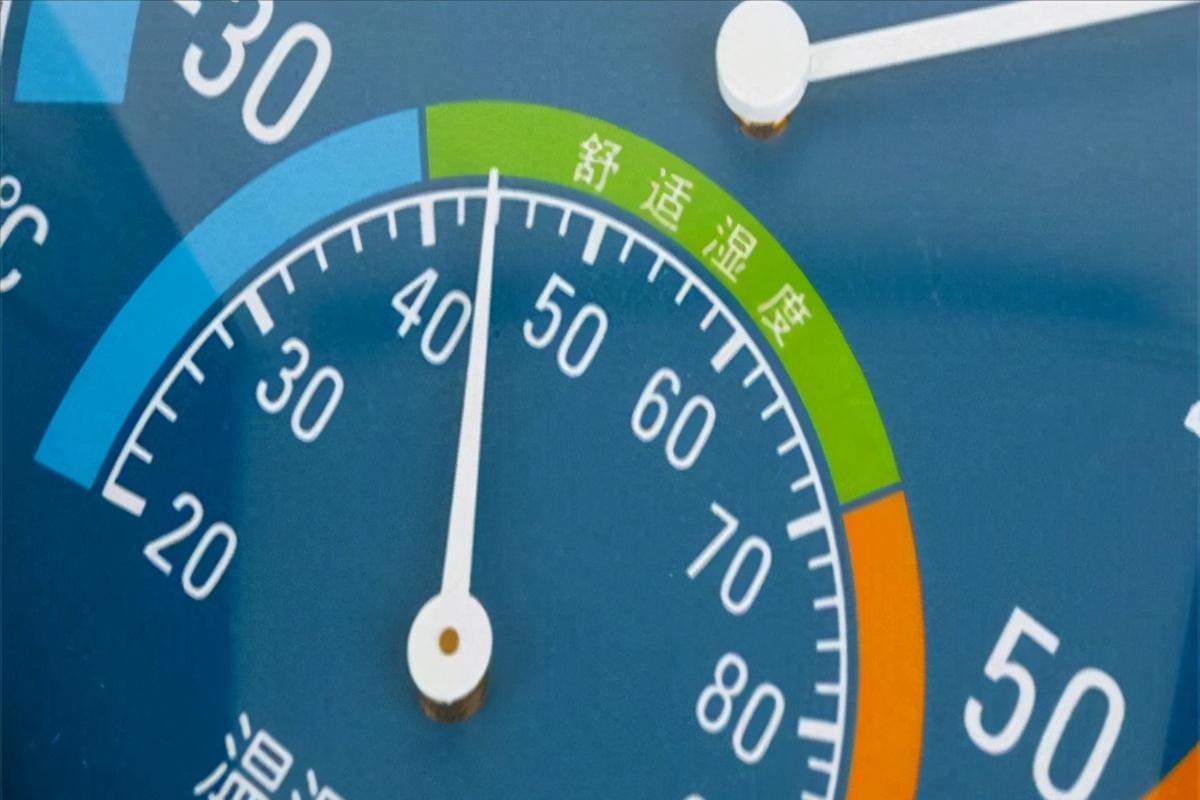 长期住在潮湿楼房间的危害,长期住潮湿房子对孩子的危害