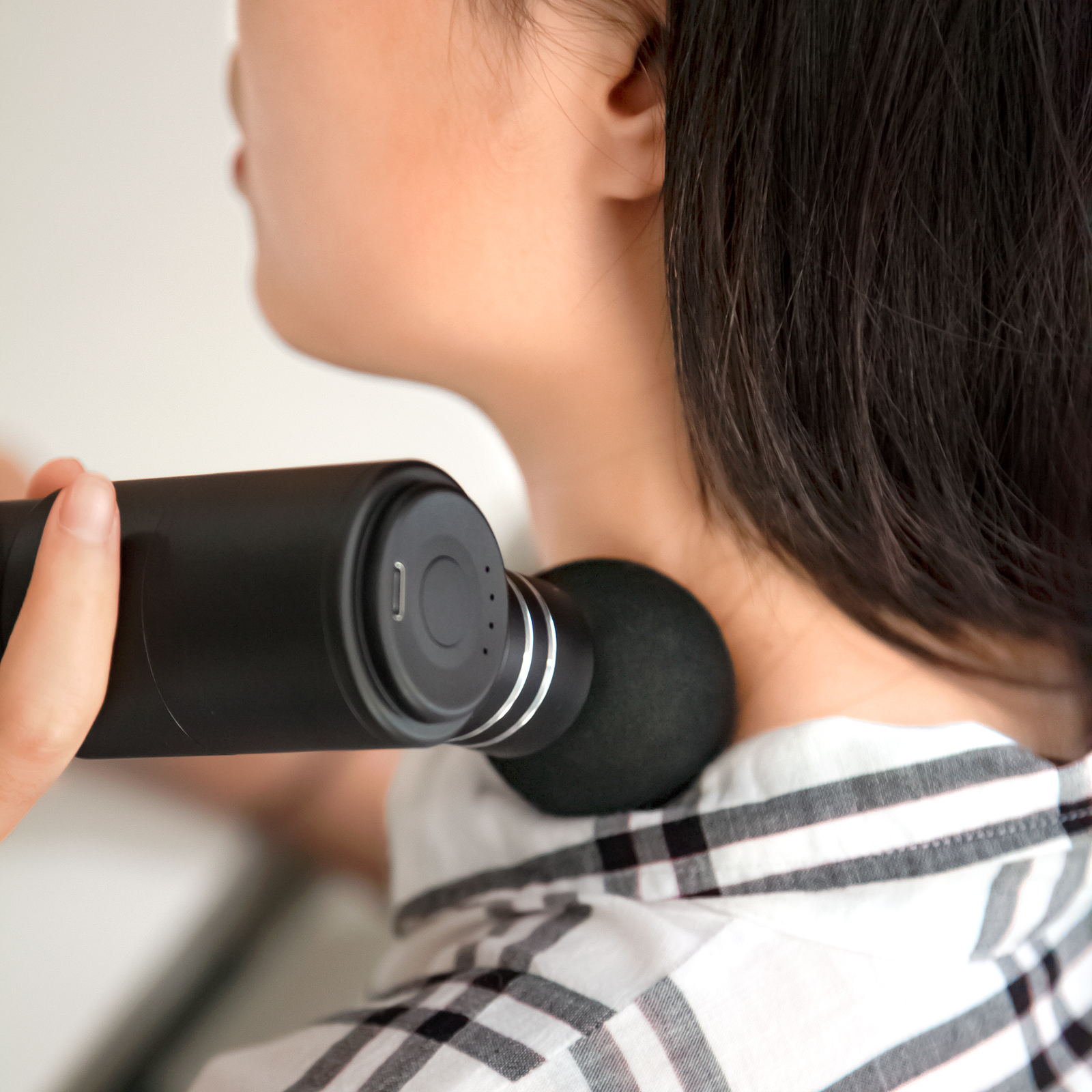 是“智商税”还是真有效？这款国产口袋筋膜枪，用过的人都说好