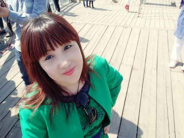 妈妈的小时候的照片有多好看,一张图晒出妈妈年轻时的模样