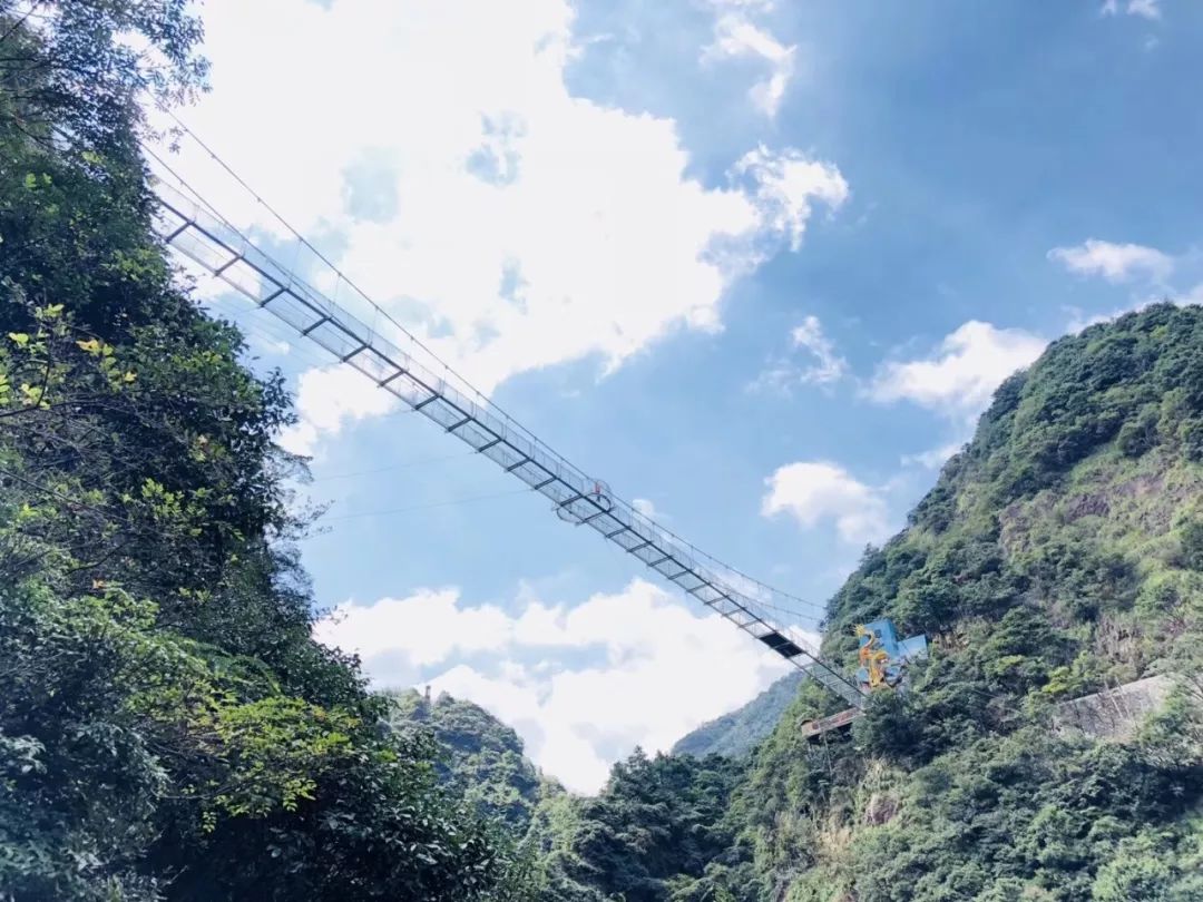 宁波五龙潭玻璃桥感觉怎么样,宁波五龙潭风景区玻璃桥
