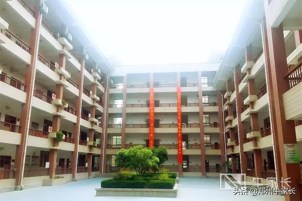 郑州市第一批次高中名单,郑州小三甲名校之郑州七中