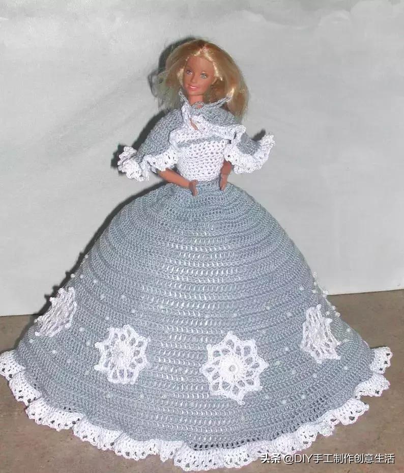 娃娃的衣服怎么钩简单,钩最简单的娃娃衣服教程