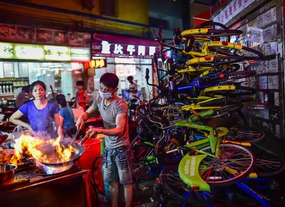 人人都摆摊商铺怎么办,人人都摆地摊的项目