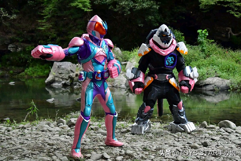 《假面骑士利维斯》原本要退场的他，竟然成为了三骑