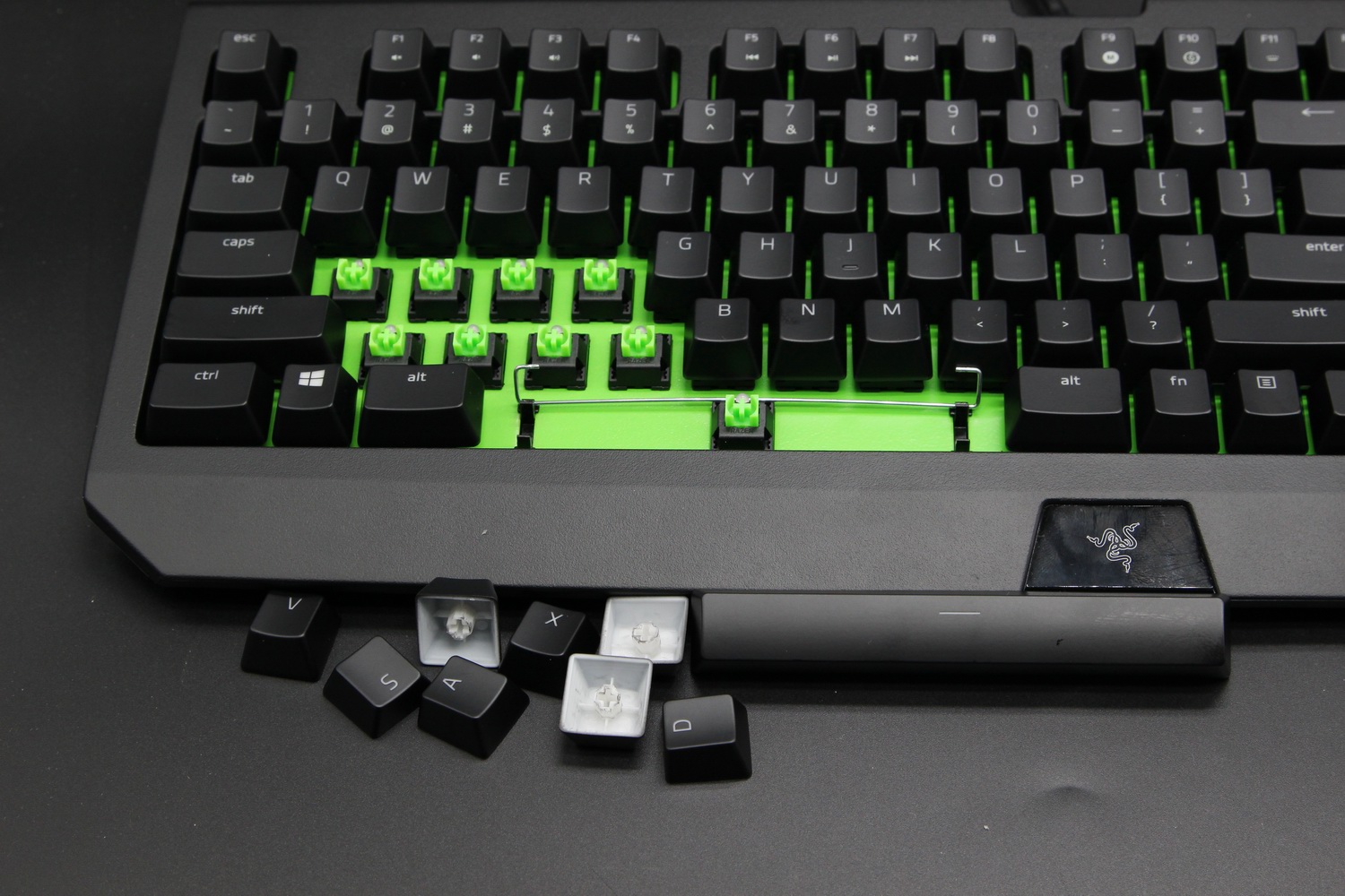 雷蛇黑寡妇蜘蛛精英版键盘测评,雷蛇黑寡妇蜘蛛键盘108测评