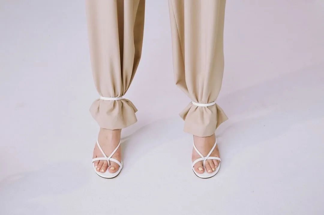 有胖胖的凉鞋,凉鞋穿什么款式好看