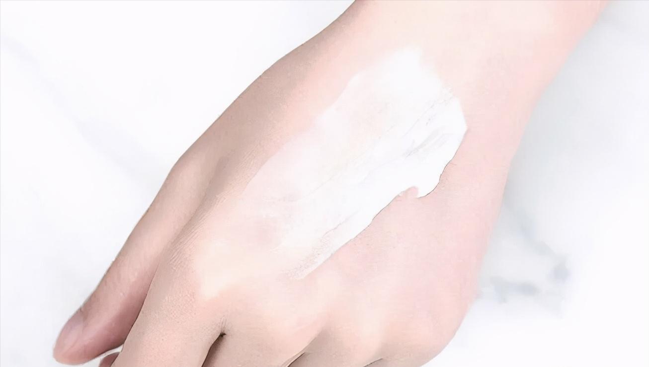 便宜好用的素颜霜遮瑕,原相机自然光十款素颜霜