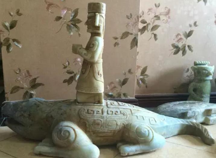 三星堆出土玉猪龙图片,三星堆出土陶猪专家怎么解释