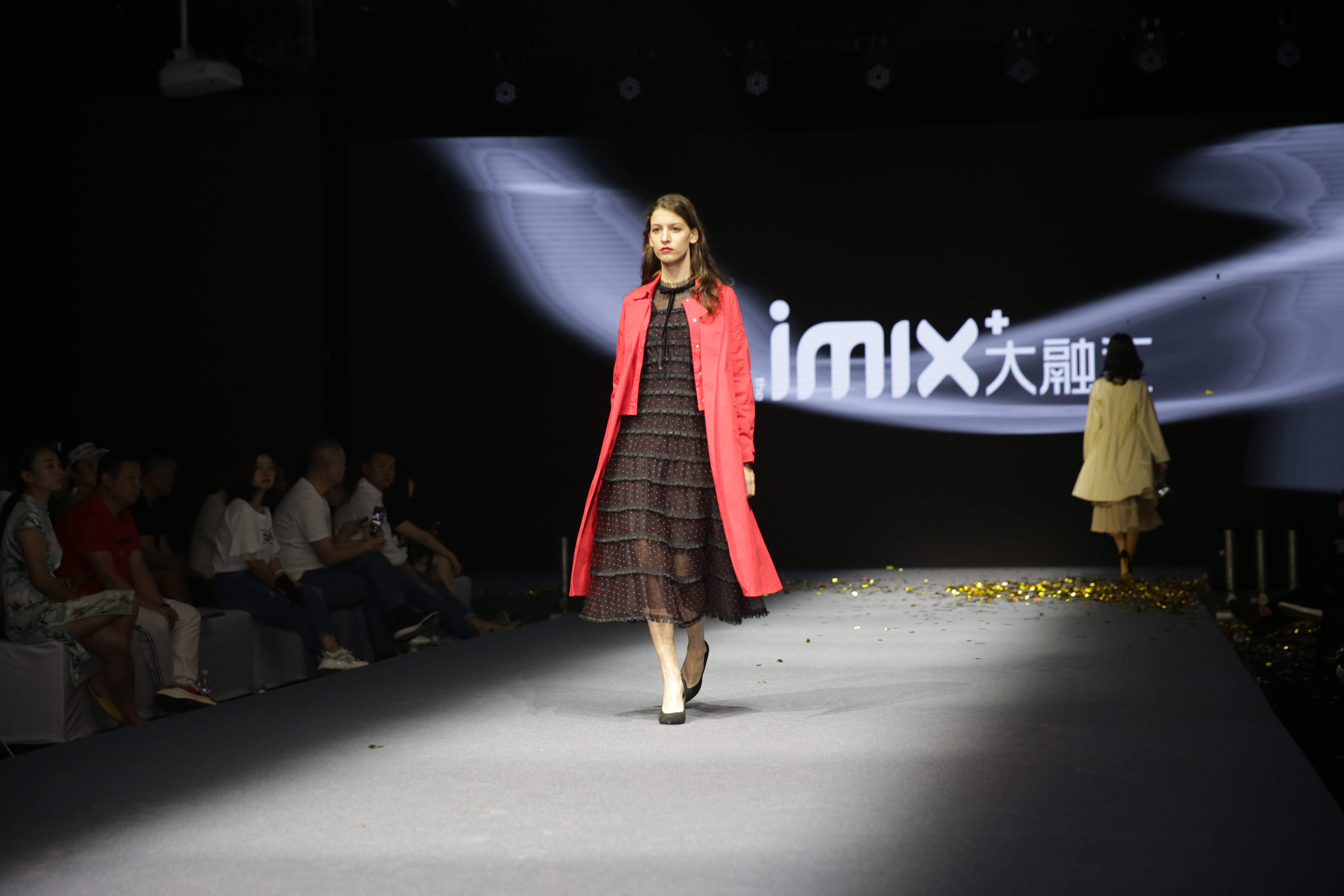 大融汇服装批发市场秋冬穿搭 (大融汇服装发布会)