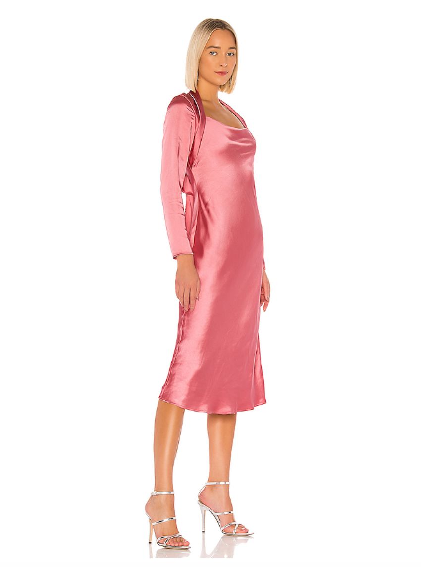 zara售价美元,zara最近5年的所有小黑裙