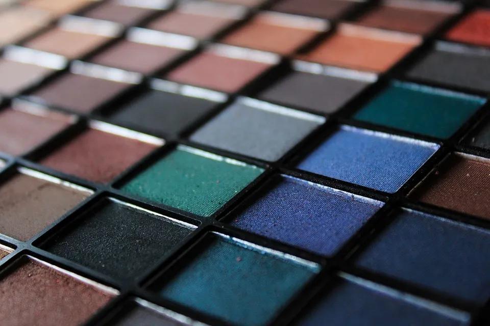 买化妆品为什么要送一堆小样,为什么化妆品送的都是小样