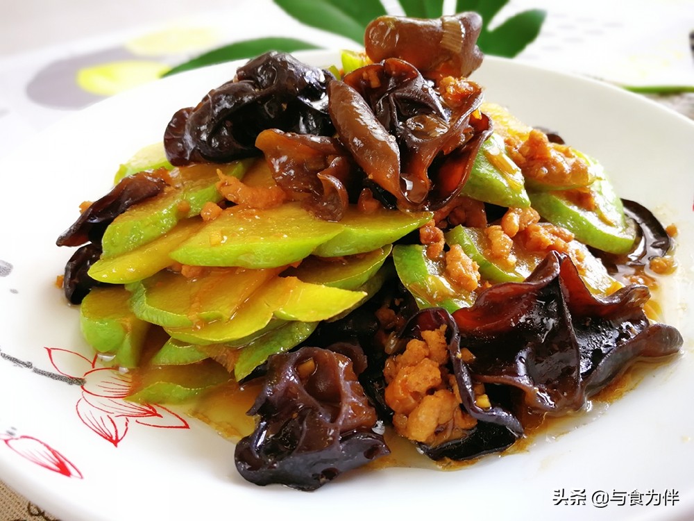 南瓜和冬瓜能不能搭配一起炒,冬瓜南瓜西红柿鸡蛋一起炒好吃吗