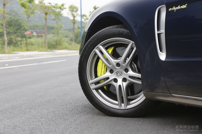 保时捷panamera混动深度测试 (全新保时捷panamera4s 2.9t试驾感受)