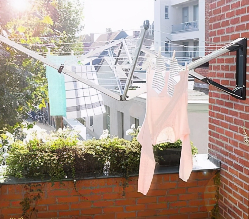 邻居在我家墙上装晾衣架,邻居在我家墙上装晾衣架怎么处理