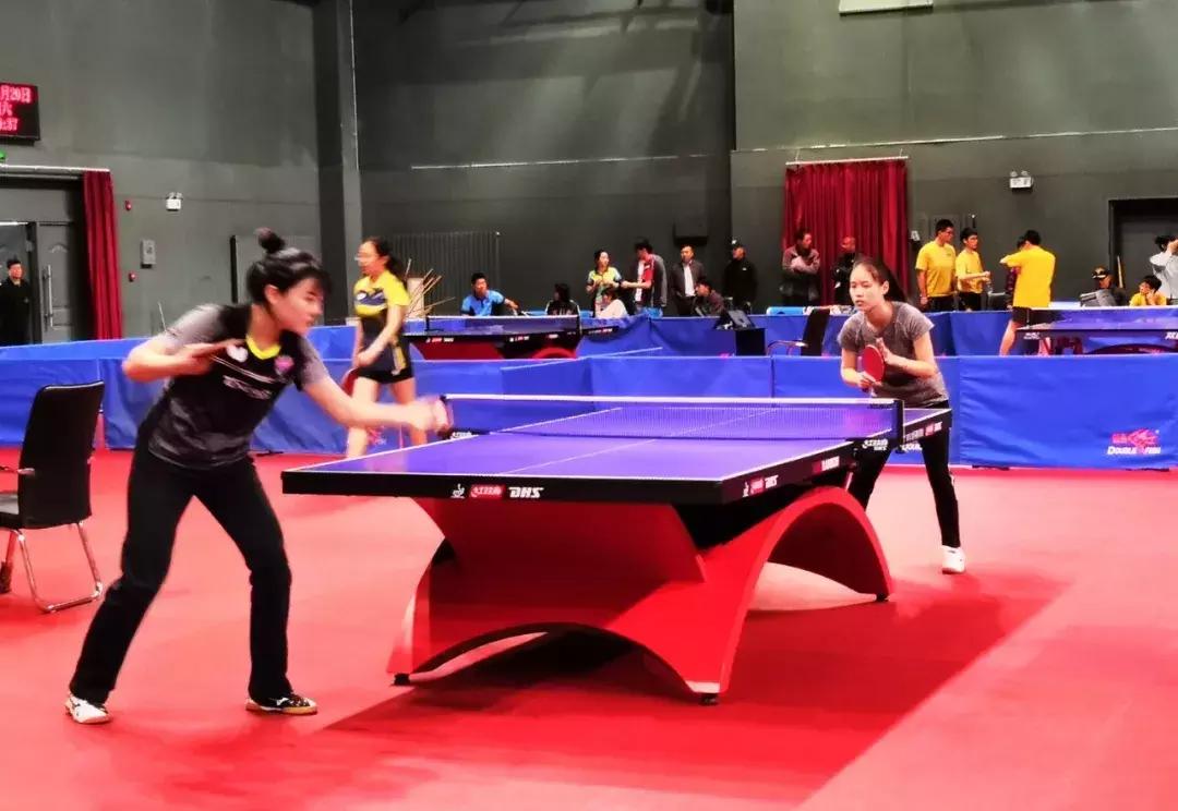 女乒夺冠领奖,女乒夺得女团金牌