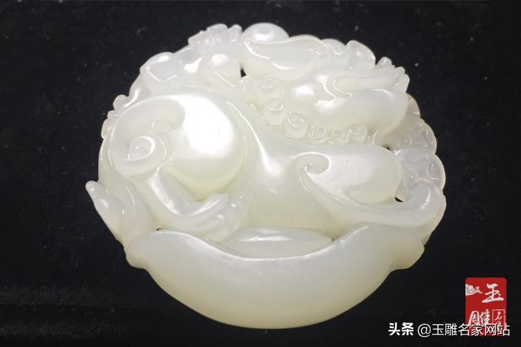 阿富汗玉和汉白玉摆件,阿富汗玉有收藏价值吗