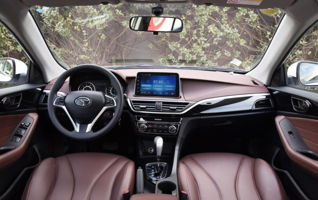 想买4万5万多的轿车选这三款就行,首付两万什么车性价比高