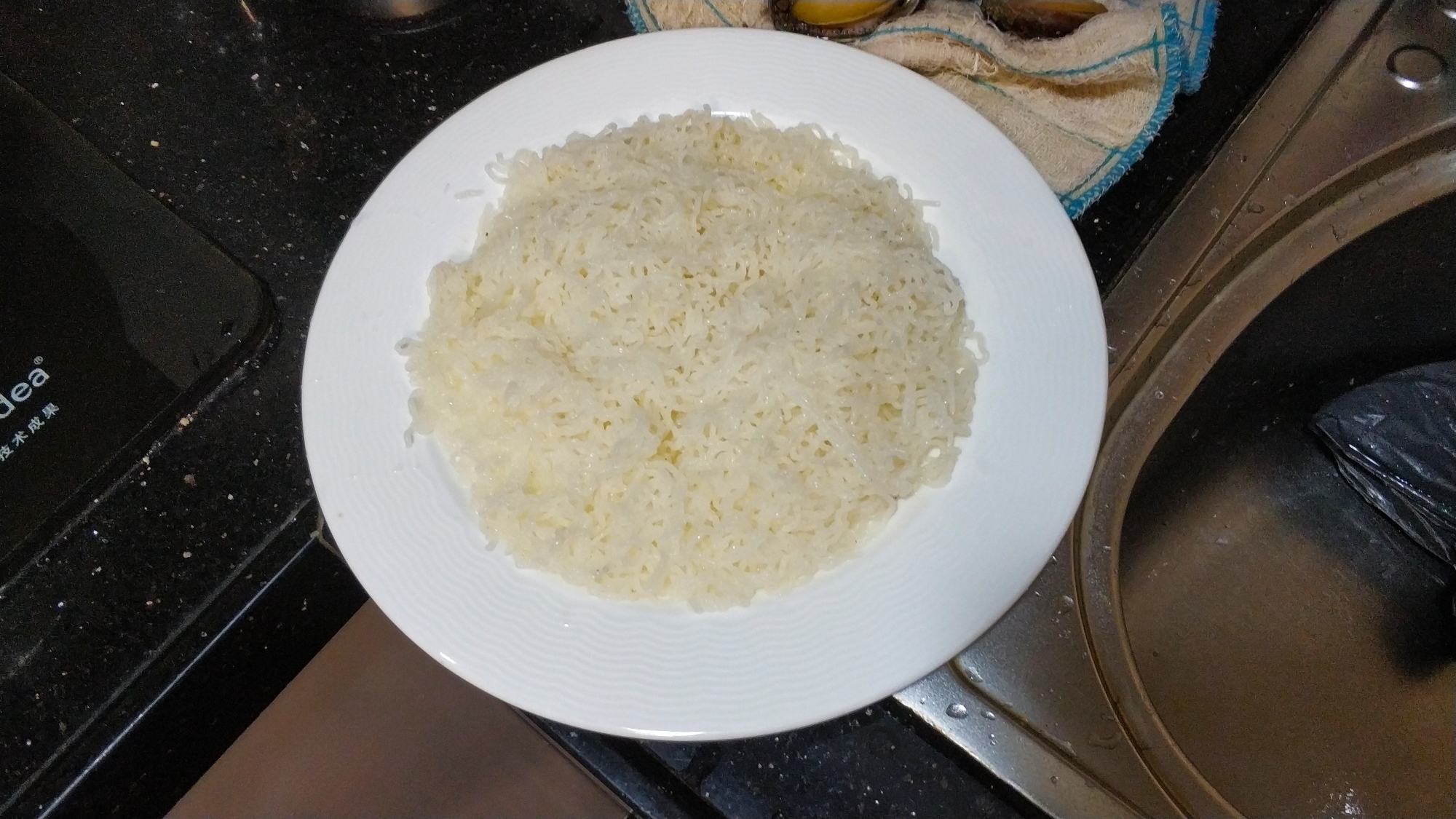 这样炒的鱿鱼脆嫩鲜香越吃越想吃,家常小炒鱿鱼鲜香美味下酒又下饭