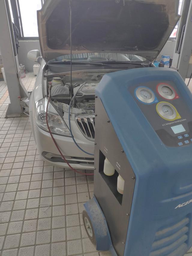 汽车发动机抱死是什么原因造成的,汽车发生抱死状态有哪几种原因