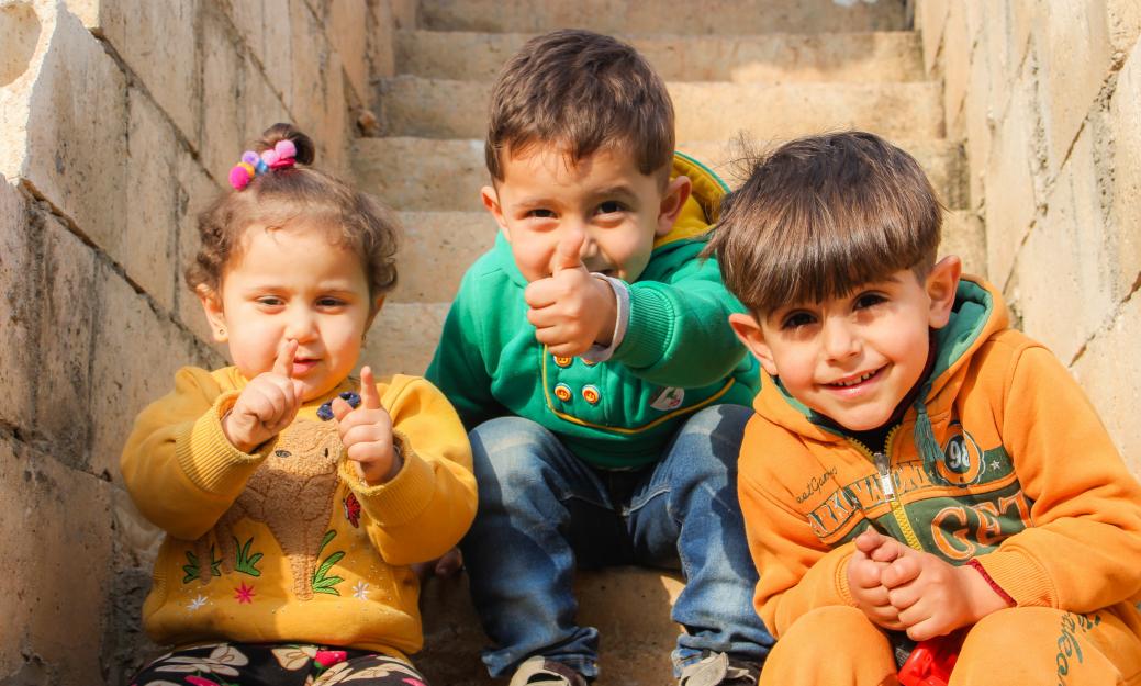 如何教育孩子不要随便亲我,亲子教育如何批评孩子