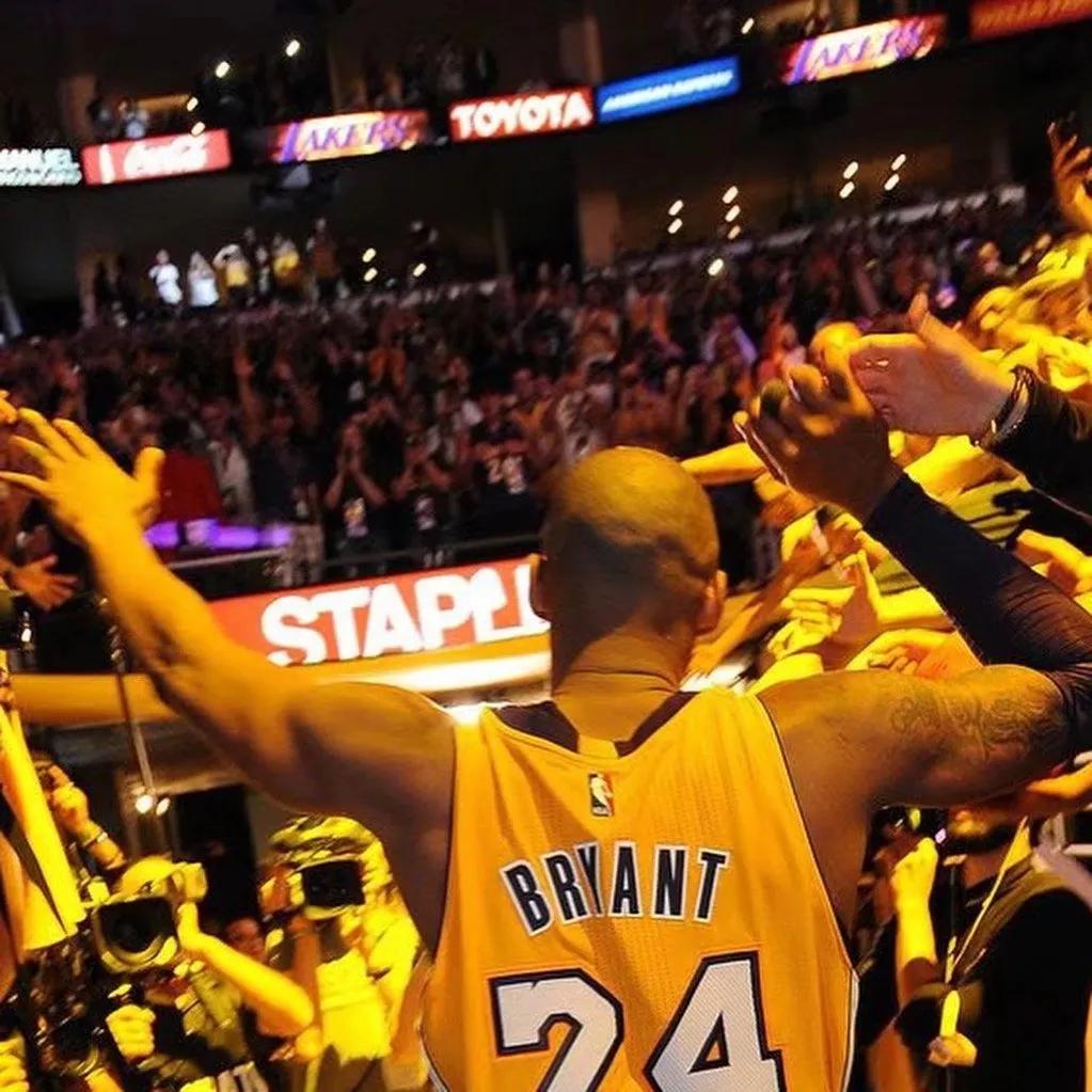 曼巴精神致敬科比视频,纪念科比曼巴精神