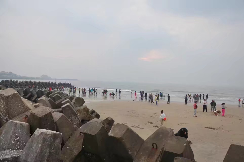 水天一色的景象,海边的日出是什么样子的