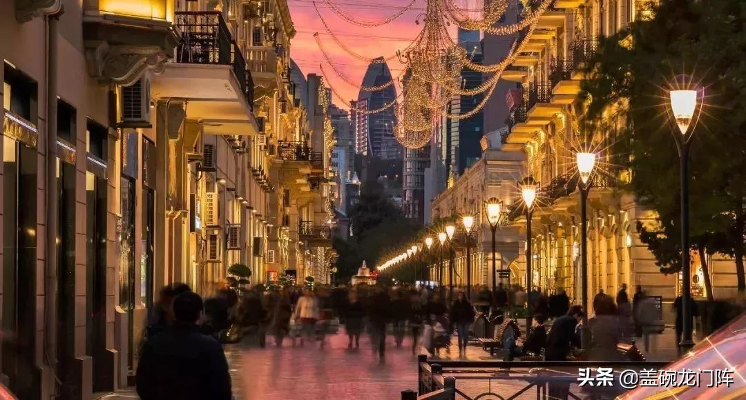 *疆新**往西，这片神奇的处女地，去一次相当环游大半个世界！