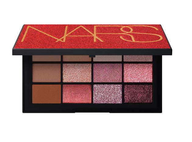 乔欣妆容教程,乔欣化妆改造时尚cosmo