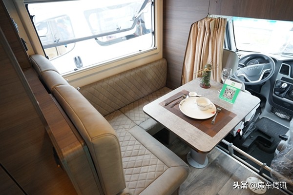 欧胜底盘短轴低顶升顶房车,欧胜底盘和宝迪底盘比较