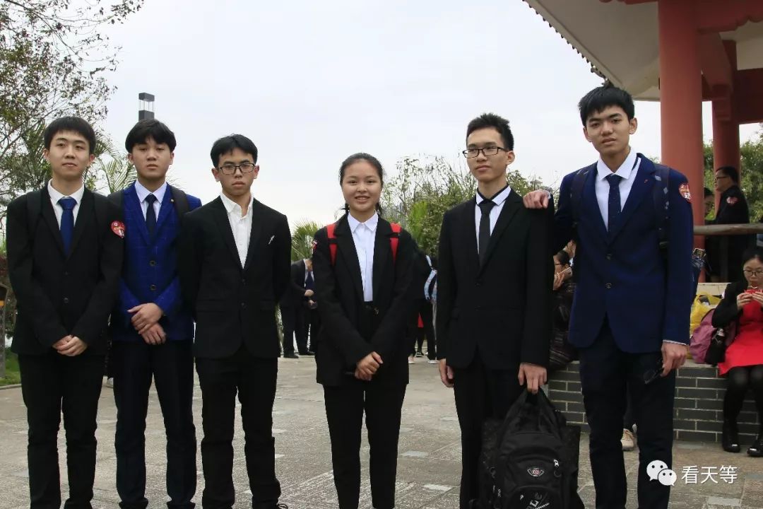 南宁二中成人礼，崇左一家长写给孩子的一封信，值得一看！