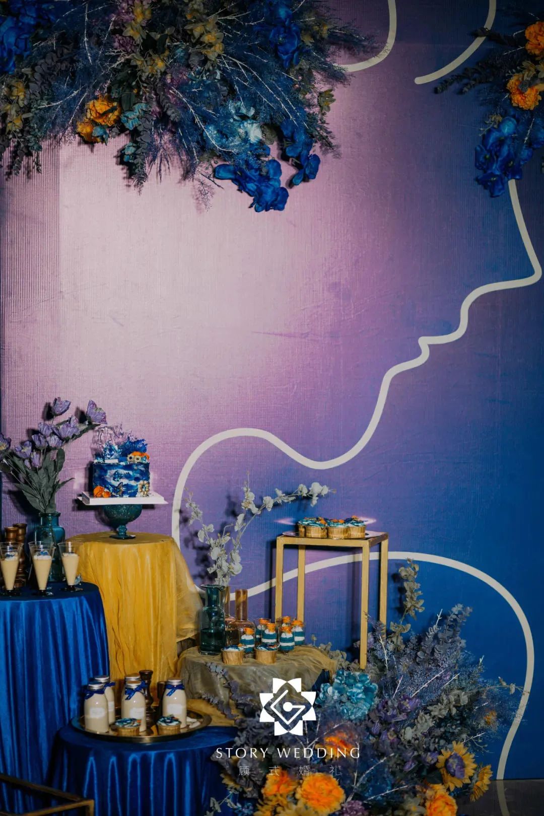 这场静谧梦幻的蓝色星空婚礼,一场神秘浪漫的星空婚礼