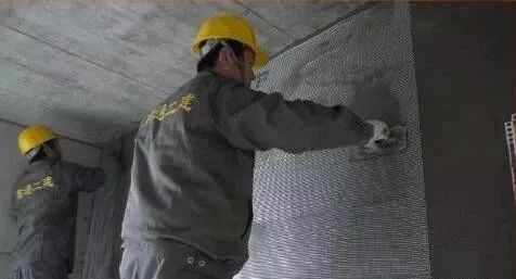 石膏墙面空鼓可以用砂浆补吗,石膏砂浆墙面裂缝怎么修补