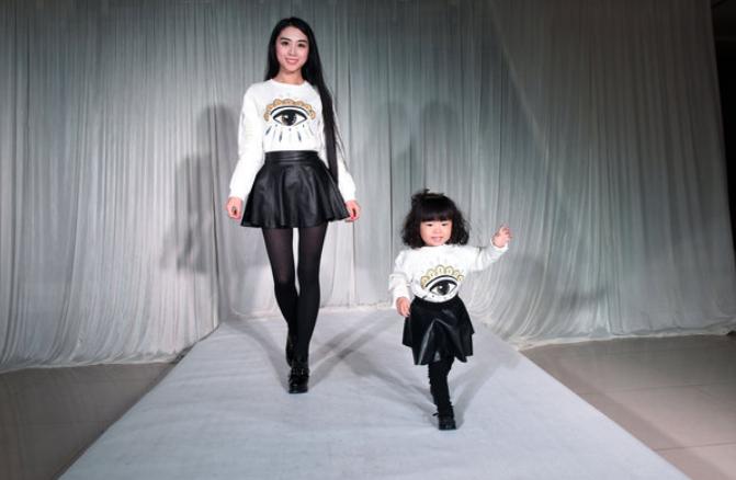 家长给孩子买奢侈品的影响 (孩子用奢侈品的危害)