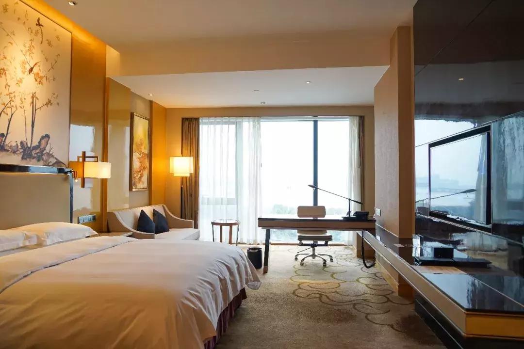 「思远说酒店」汉*江阳**滩繁华地——世茂希尔顿