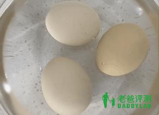 鸡蛋买回来好脏要不要洗一下,买回来的鸡蛋要不要清洗