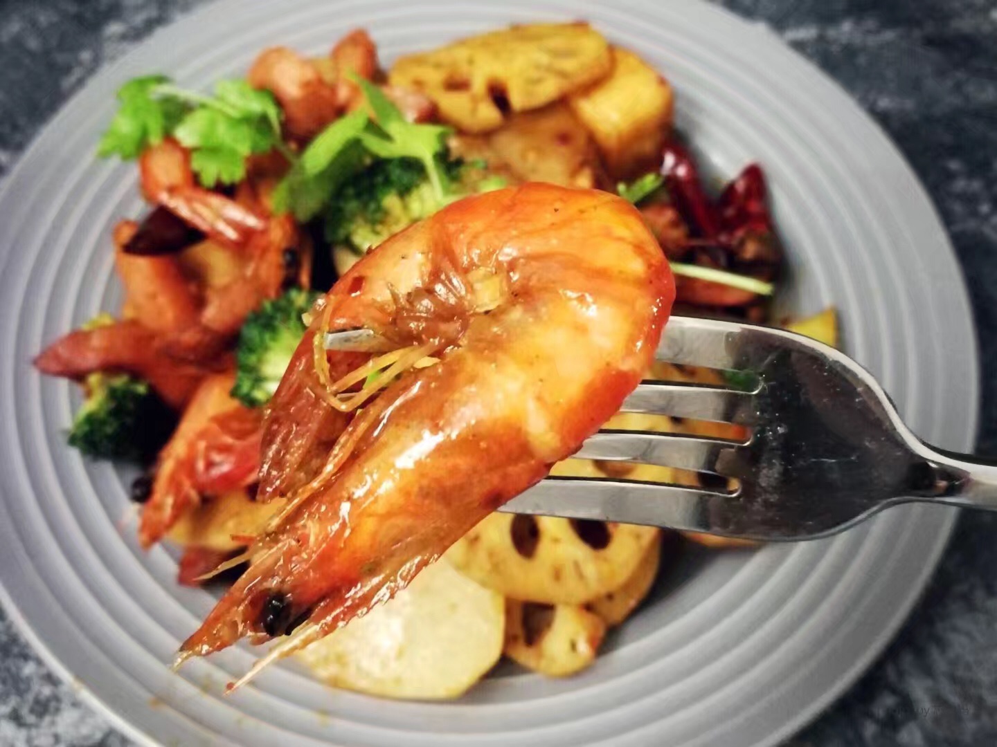 自己在家做麻辣香锅需要什么,自己在家做麻辣香锅都需要什么菜