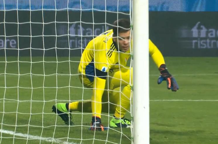 躲不掉!尤文图斯遭遇压哨绝平,门神30秒前刚做出世界级扑救