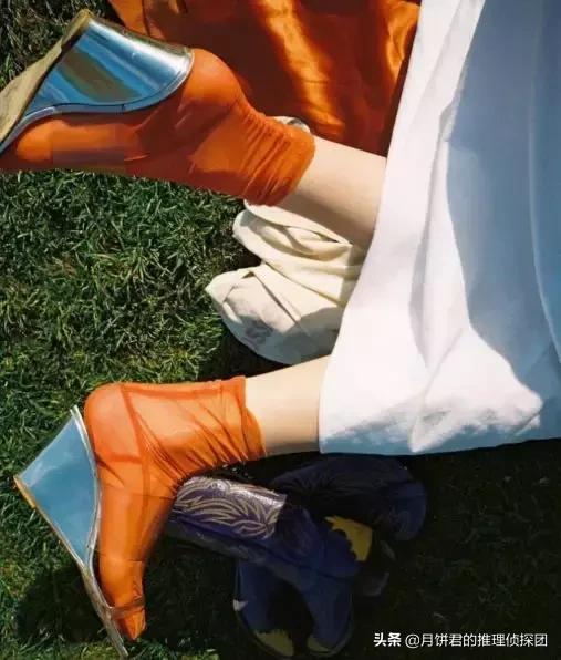 日本女生穿凉鞋配袜子,日本漂亮女生穿凉鞋