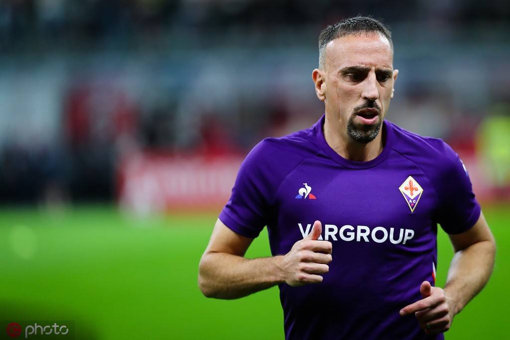 足坛十大巨星伊布,2014年c罗戴帽伊布2球出线