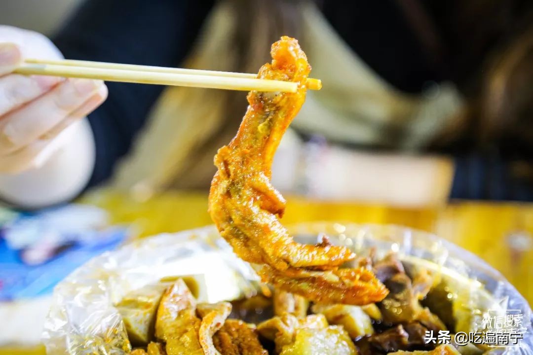 啃了1000斤鸡爪,啃了十几个鸡爪