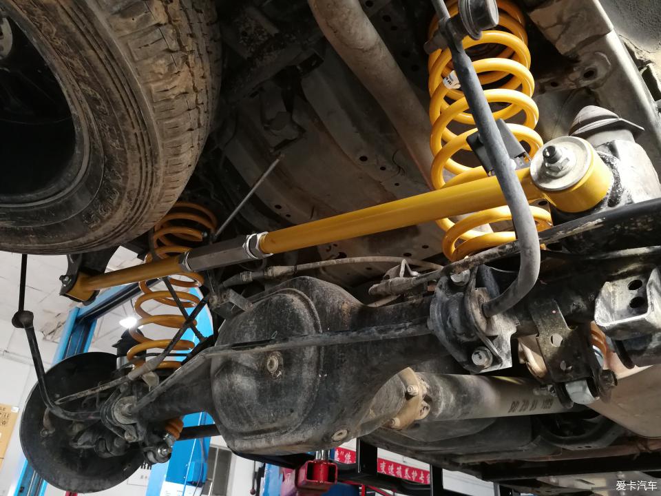 途达2021款2.5t柴油版越野视频,2021款途达四驱七座越野视频