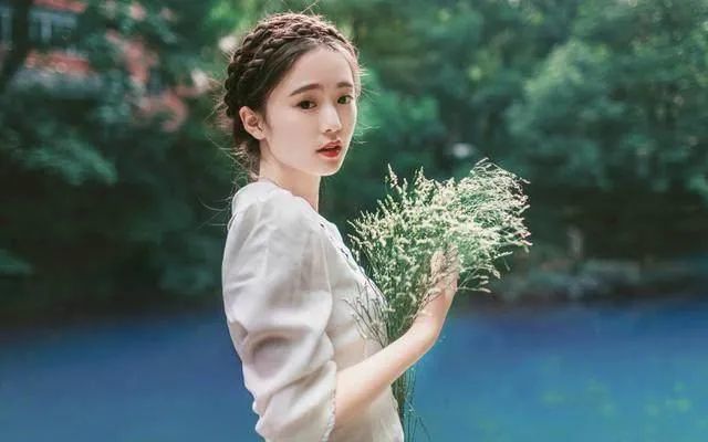 天空下雨了，可以打伞；心下雨了，该怎么办呢