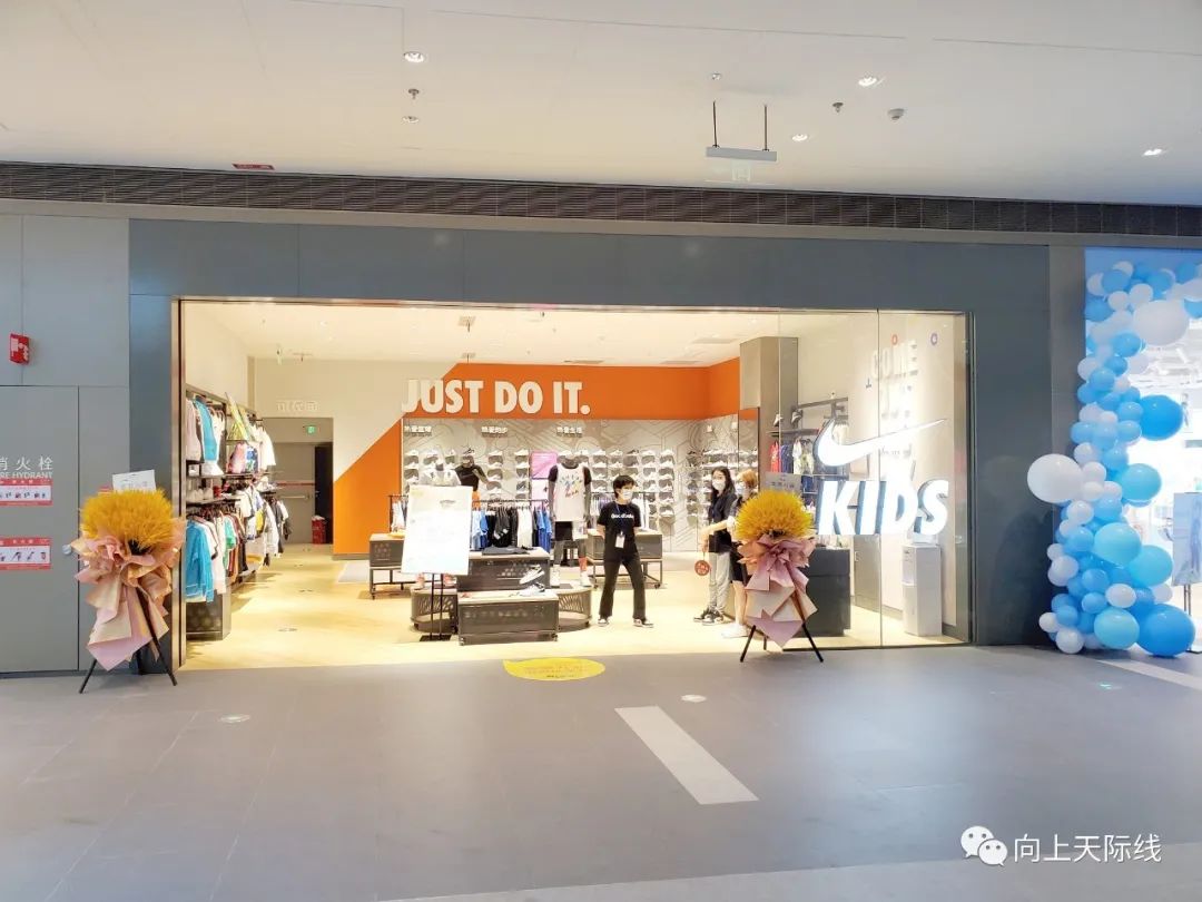 科沃斯长沙荟聚体验中心,长沙荟聚亚马逊自助餐怎么样