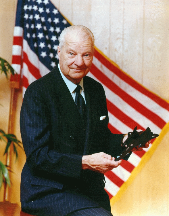 sr-71黑鸟侦察机设计师,sr-71黑鸟侦察机多少架