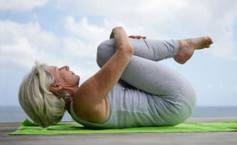 中老年人如何选择瑜伽,50多岁练瑜伽有什么好处和坏处