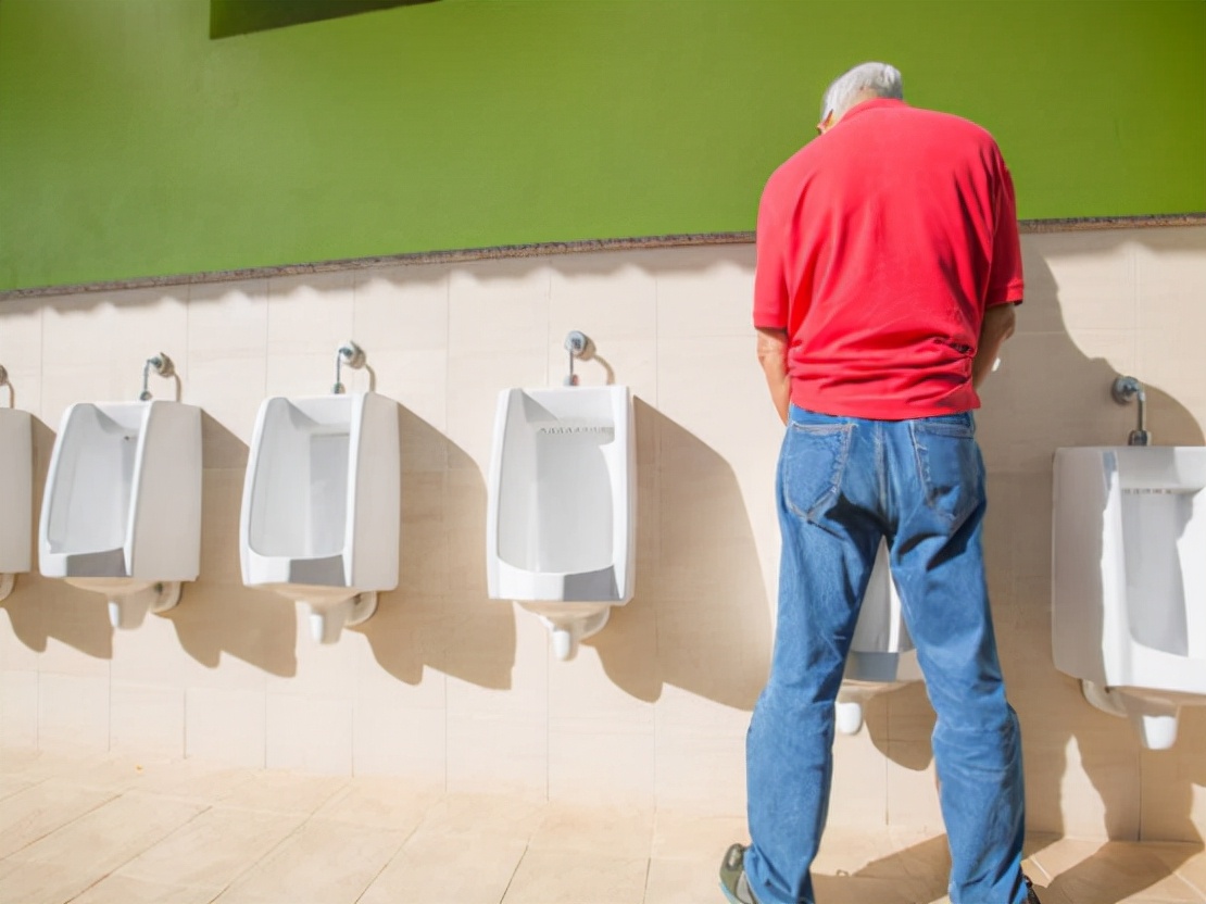 为什么肾衰竭了还会得肾结石,肾衰竭有这5个征兆有什么危险