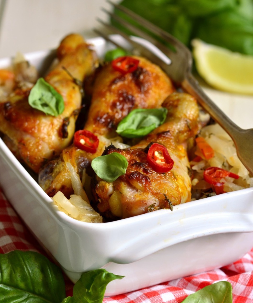 曾经年代油粘嘴，黎民百姓啃鸡腿；道尽生活苦辣甜，故事续不完