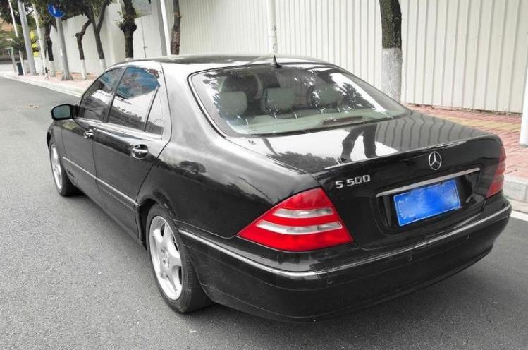 全国最新二手奔驰s500,珠海男子买二手车